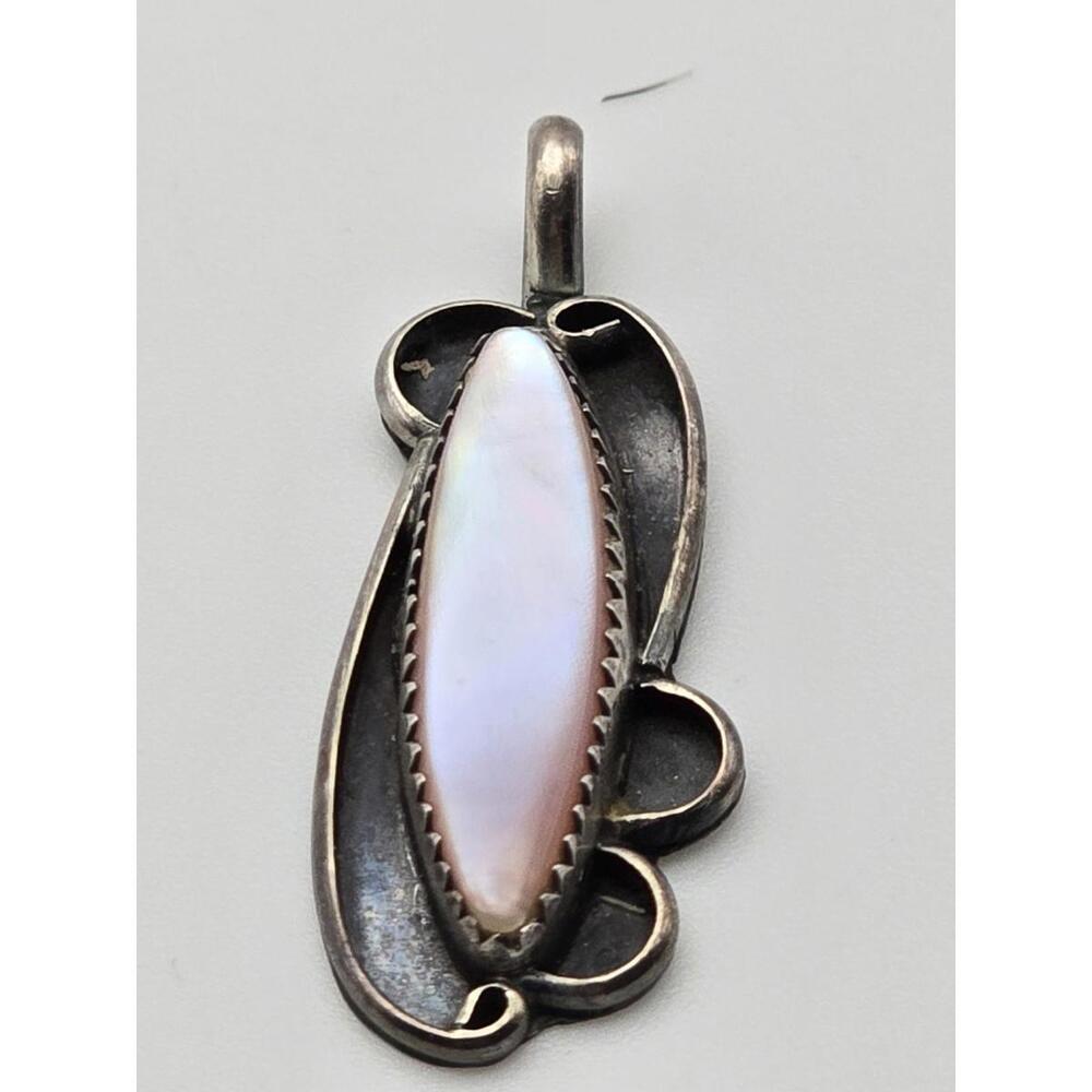 Vintage Silver Long Oval MOP Shell Cabochon Pendant - Picture 5 of 5